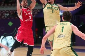 包含赛地聚焦：欧篮联国际比赛日热度飙升，波士顿凯尔特人刷新队史纪录，更衣室稳定，训练强度明显提升的词条