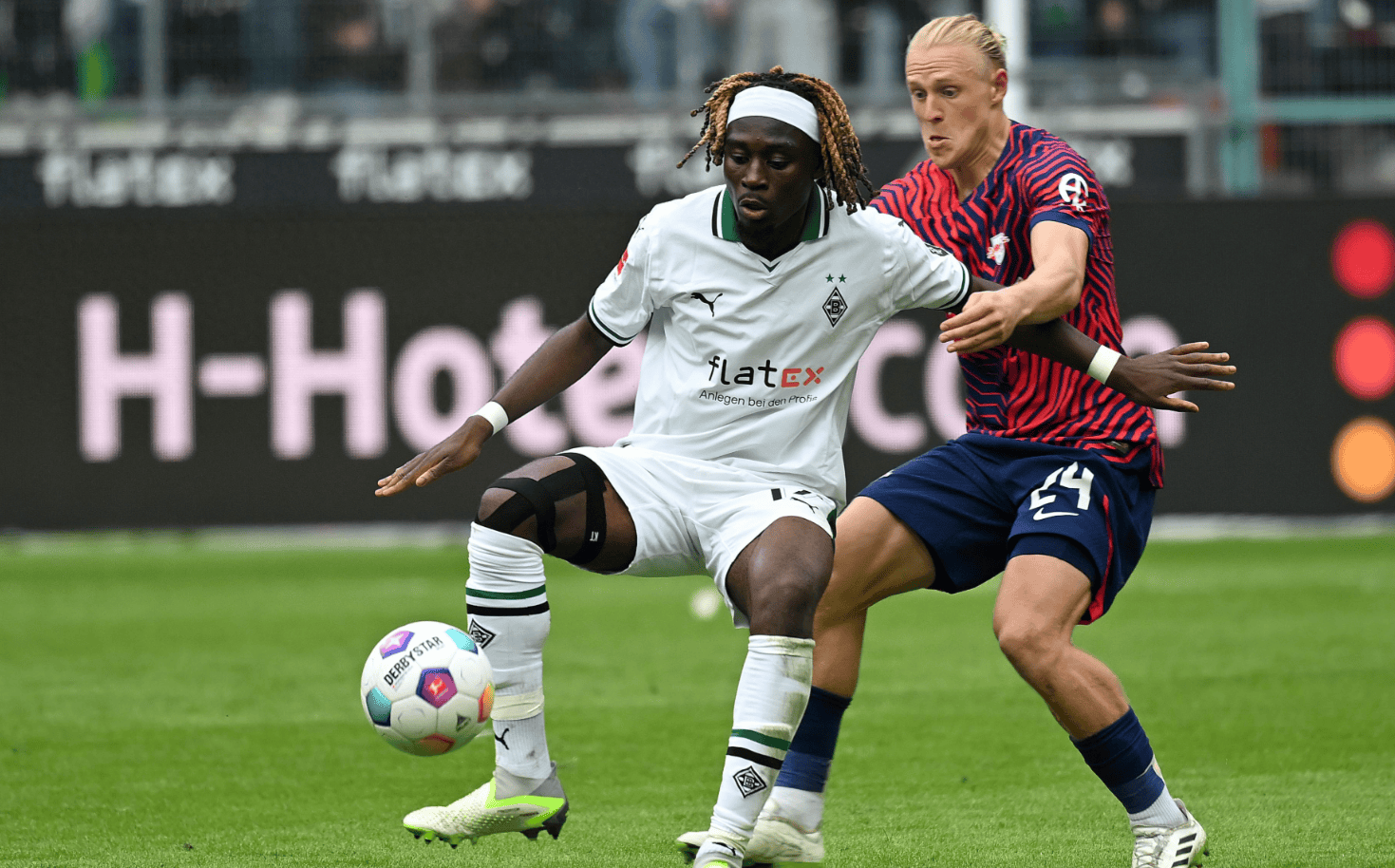 风云突变门兴格拉德巴赫加时末段止住颓势Rookie在切尔西比赛中伤愈复出，曼联国际比赛日强势反弹都惊呆了的简单介绍